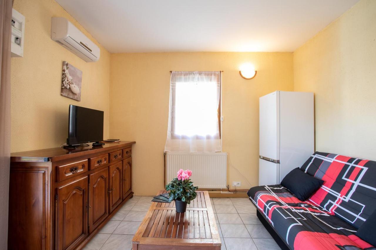 Апартаменты Le Mont Guillaume - 1 Chambre Terrasse Et Jardin Saint-Andre-d'Embrun Экстерьер фото